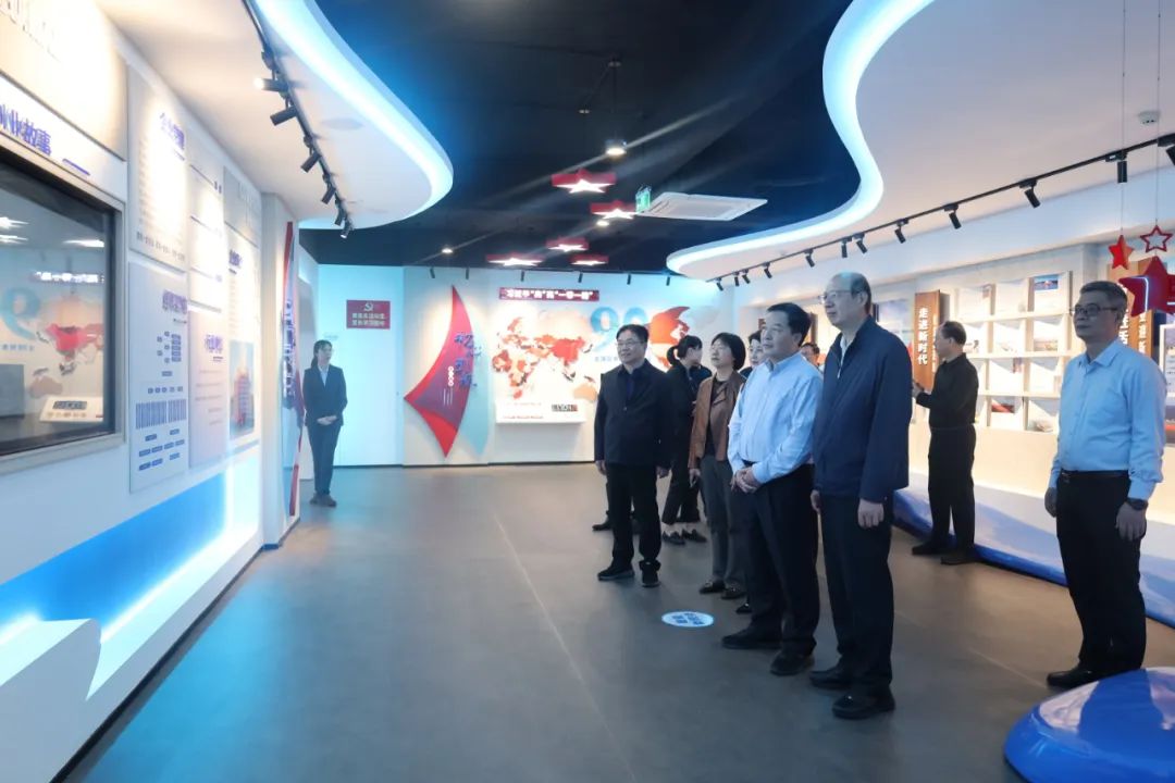 省政協調研組來泉港區開展海洋資源保護與開發專題調研